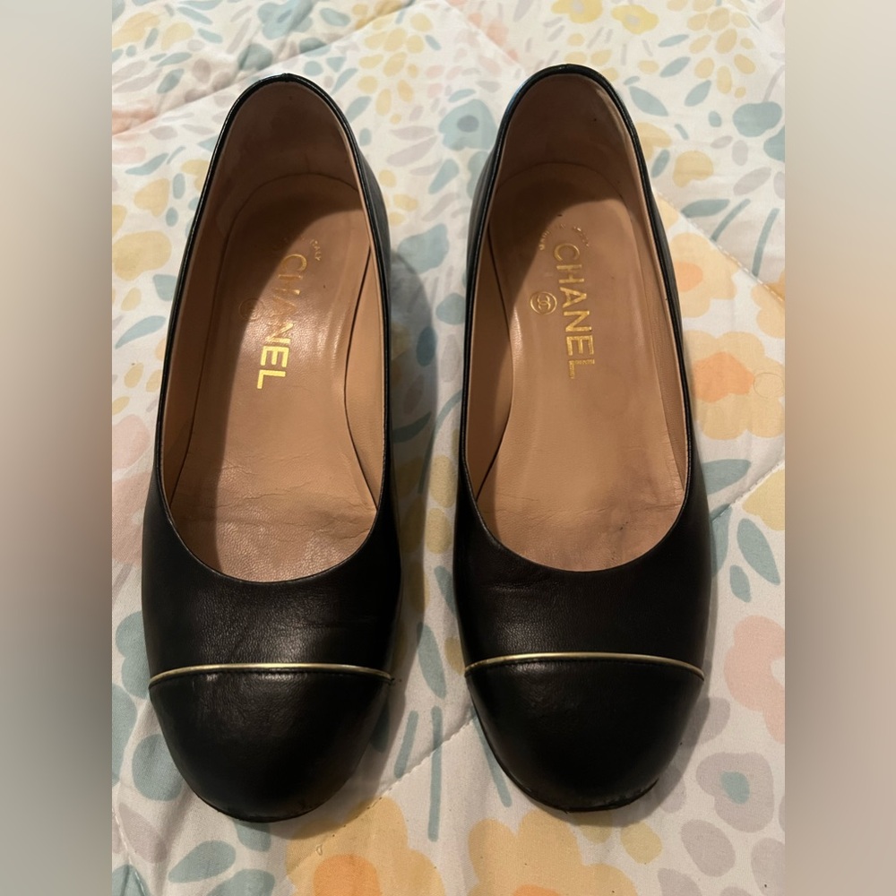 Chanel Black with Gold trim Block Heel leather Ballets, Size 35.5